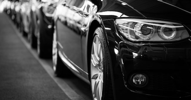 How Much Do Car Dealerships Make A Year?